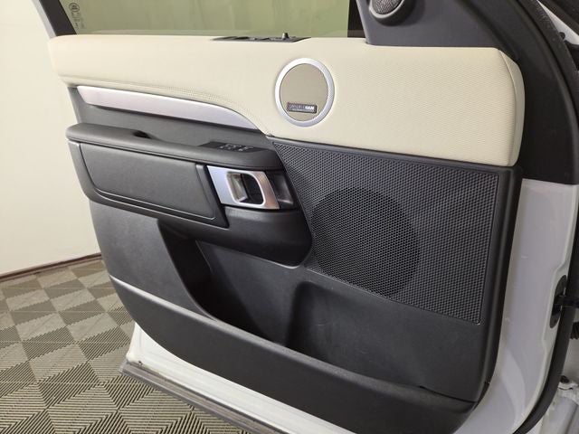 2024 Land Rover Discovery Dynamic SE