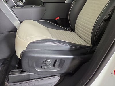 2024 Land Rover Discovery Dynamic SE