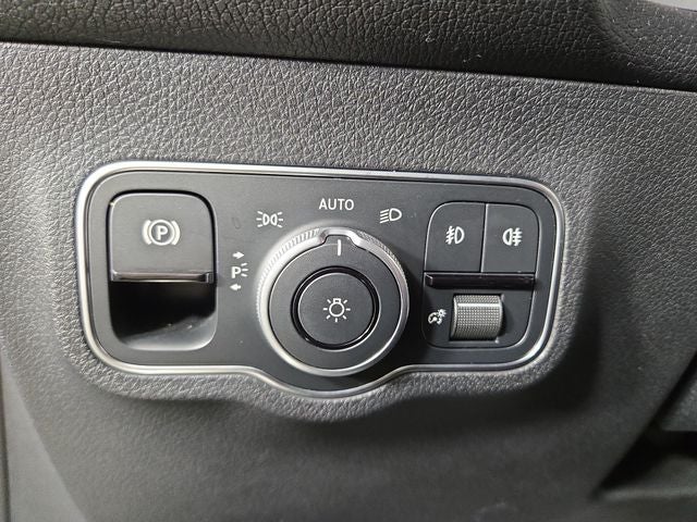 2025 Mercedes-Benz GLB GLB 250 4MATIC®